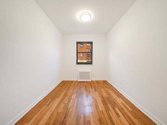 4th image of 14740 73rd Ave #1F