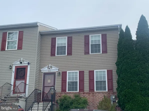 60 Red Barberry Dr, Etters, PA 17319