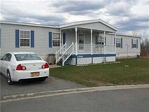1st image of 13592 Holly Ln