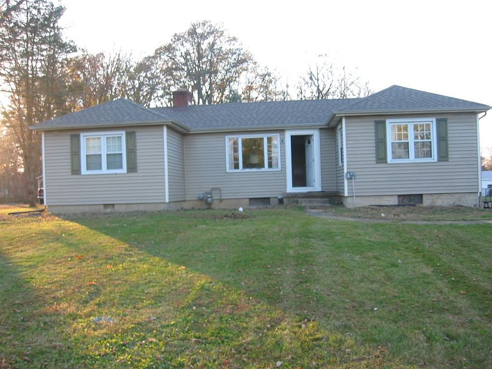2nd image of 3701 S Memorial Dr