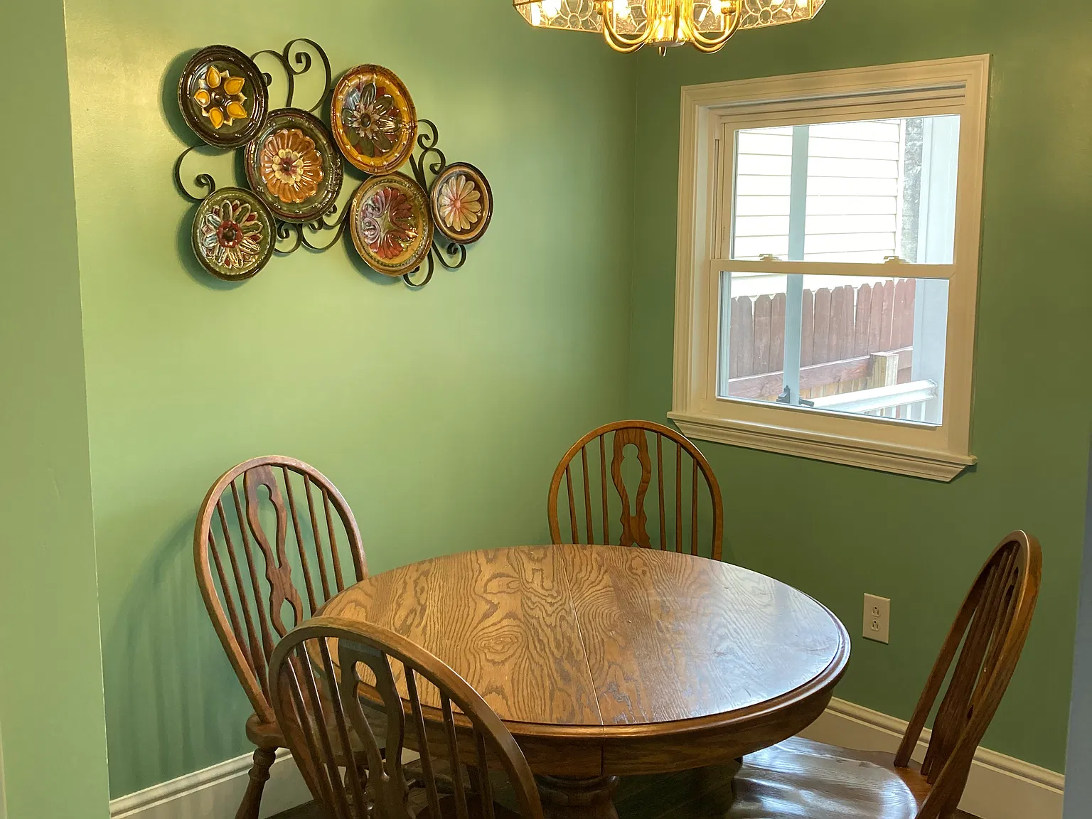 3 bed, 1.5 bath, 1563 sqft, $1,650 — Photo 4
