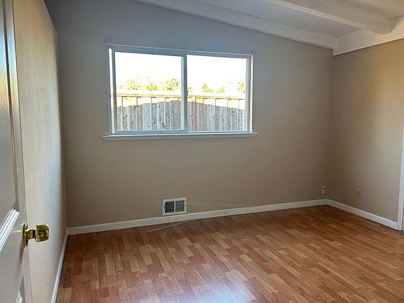 5th image of 4771 Dogwood Ave
