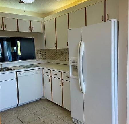4th image of 9491 N Belfort Cir #Q-305