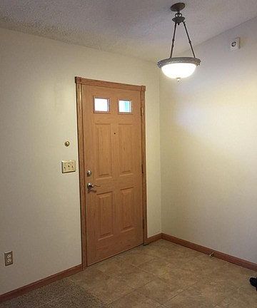 3rd image of 1086 Lakeside Dr