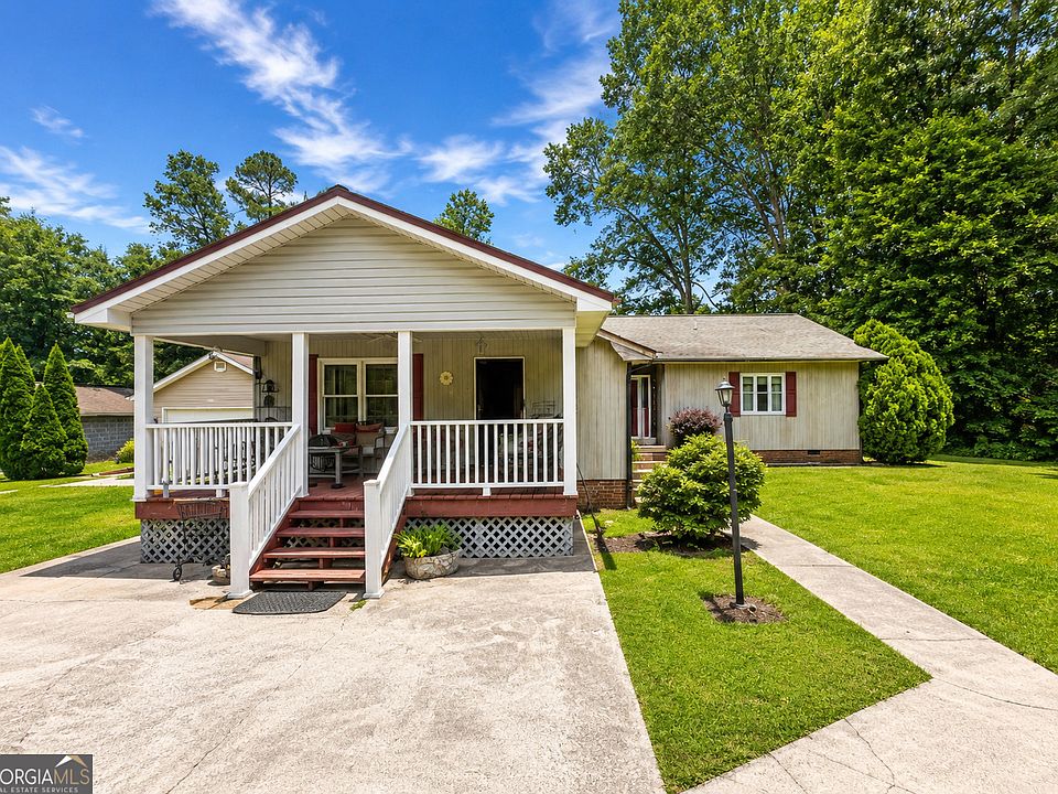 1st image of 455 Wildwood Dr