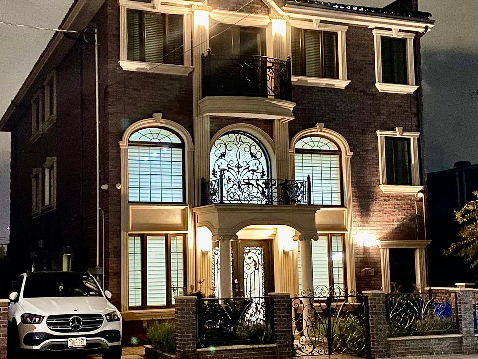 1st image of 8117 13th Ave #2
