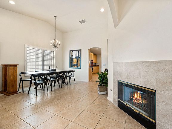5th image of 9431 Clubhouse Blvd