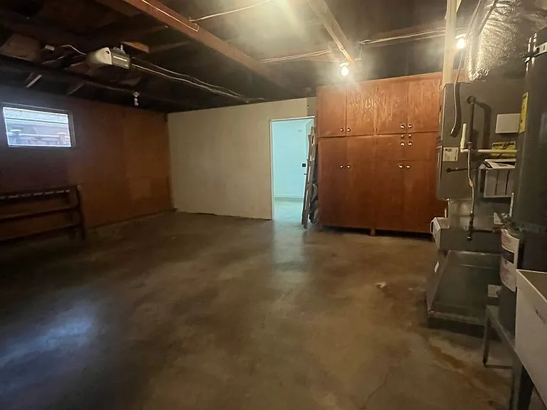 980 Sherwood Pl — Photo 9