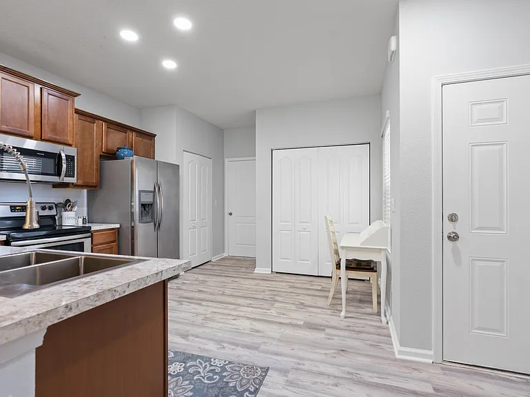 203 Whitland Way — Photo 10