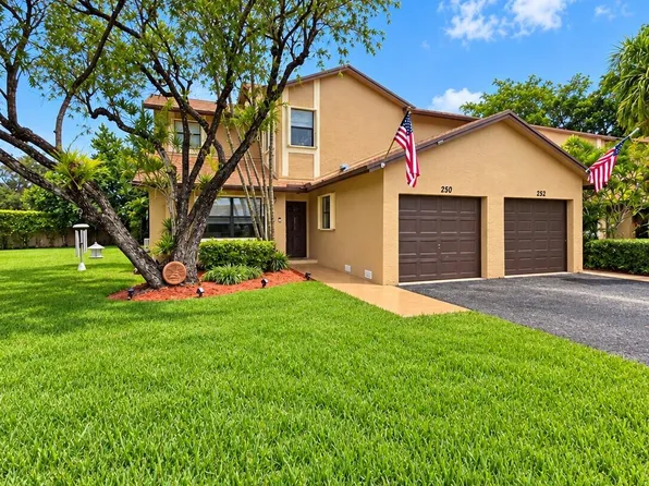 250 Lakeside Cir, Fort Lauderdale, FL 33326