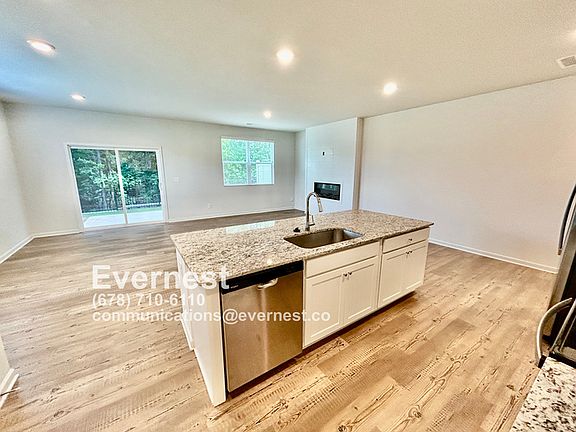 4th image of 5105 Sidney Square Dr