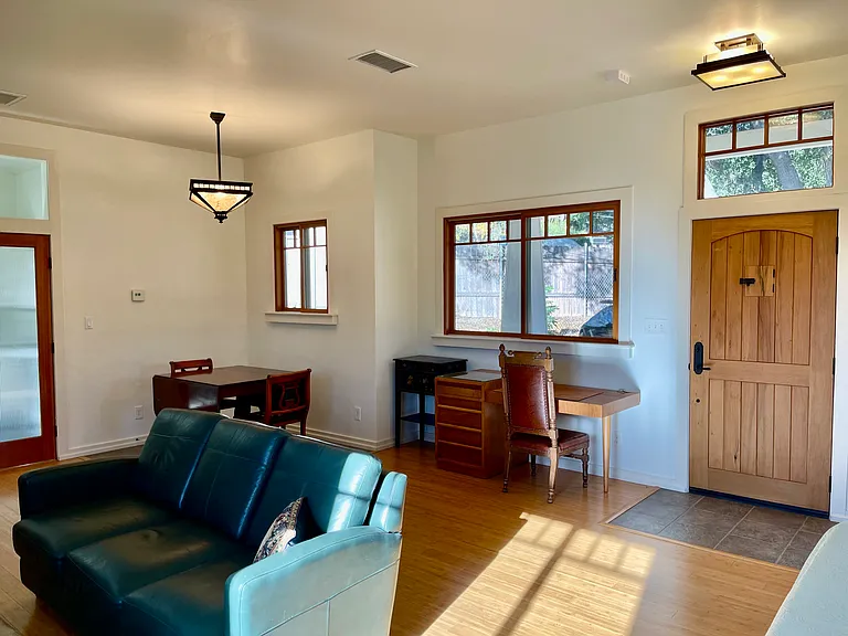 651 S La Luna Ave — Photo 3