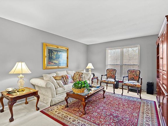 3rd image of 10371 Forest Brook Ln APT C