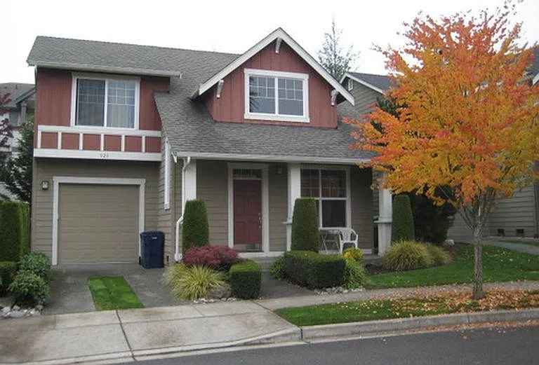 2 bed, 2.5 bath, 1306 sqft, $2,995 — Photo 3