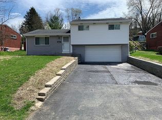 831 Niagara Dr, North Huntingdon, PA 15642