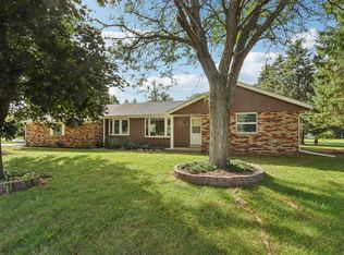 S37W31726 Bennett Rd, Waukesha, WI 53189