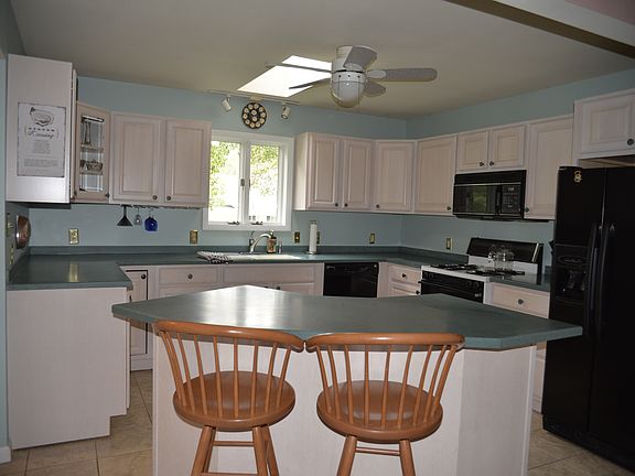 4th image of 22237 Holly Oak Ln