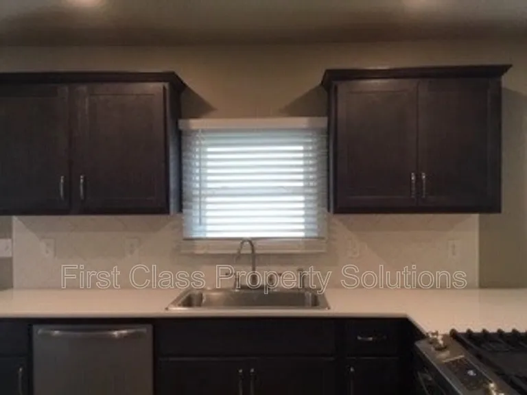 7001 NW 45th St — Photo 11
