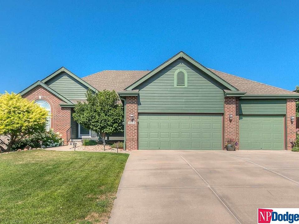 1st image of 3506 S 184th Ave