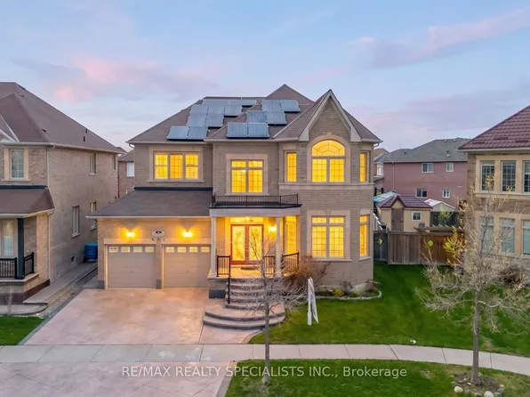30 Portside Cres, Brampton, ON L6R 3P3