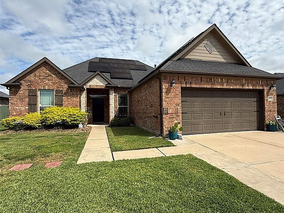 2nd image of 141 Majestic Oak Cir
