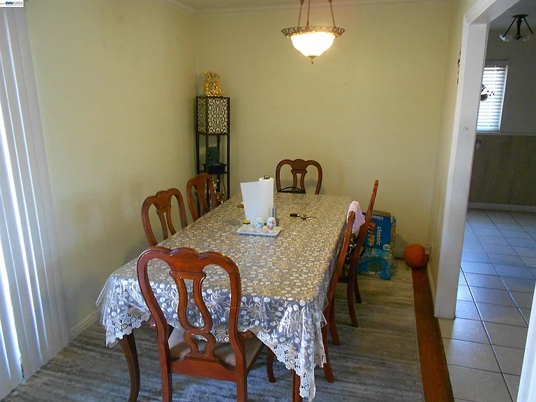 1257 Henderson Ln — Photo 5