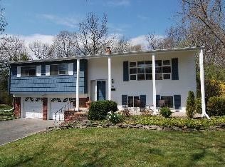 159 River Bend Rd, Berkeley Heights, NJ 07922