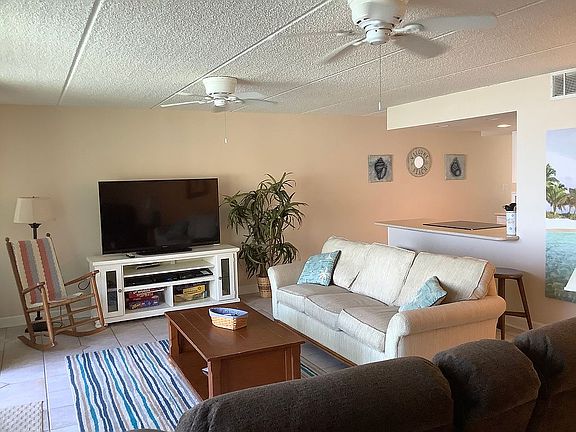 4th image of 2401 S Atlantic Ave APT C104