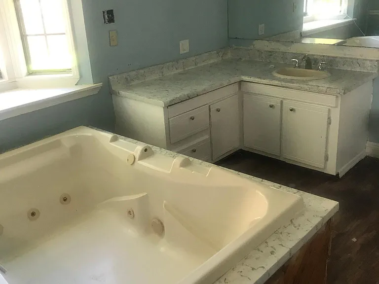 807 Phoenix Sq — Photo 9