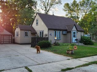 318 S Armstrong Ave, Litchfield, MN 55355