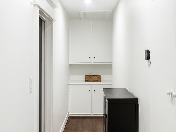 4th image of 1336 W Harvard Pl #A