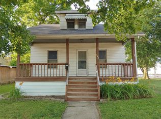 148 E 6th St, Roxana, IL 62084