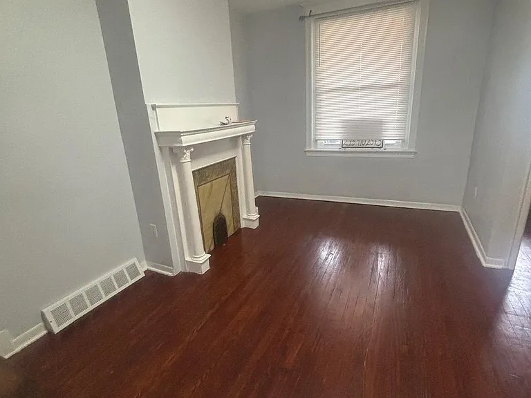 3077 Aramingo Ave — Photo 5
