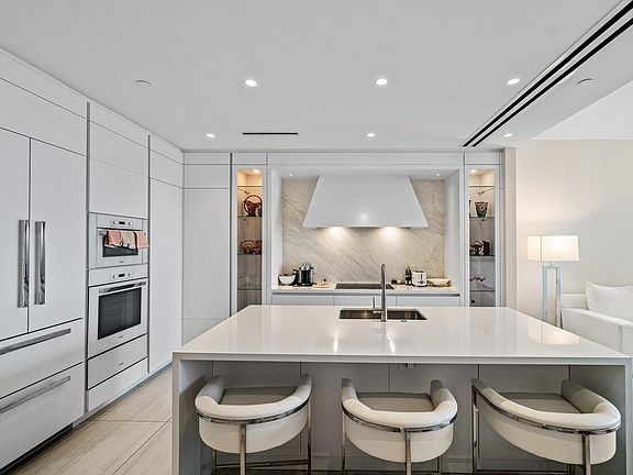 4th image of 200 SE Mizner Boulevard #810