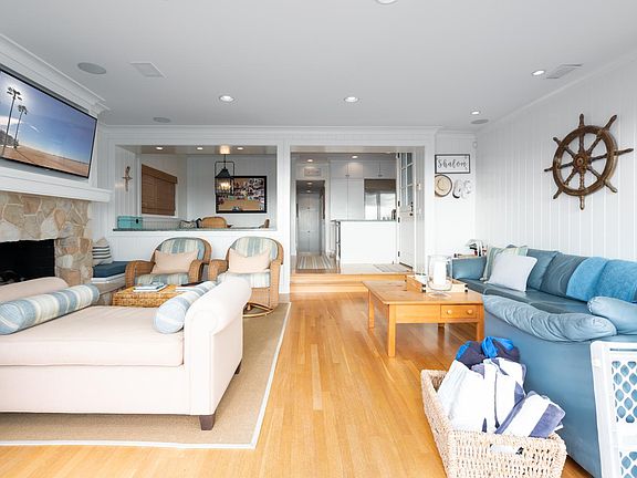 3rd image of 4407 Seashore Dr #A