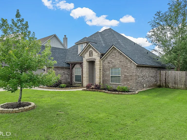 619 Labarre Ln — Photo 33