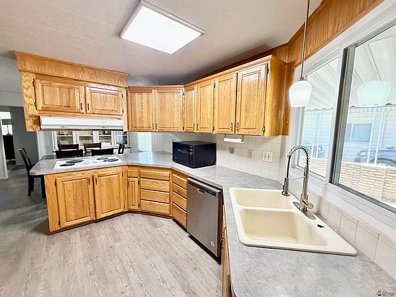 3rd image of 233 W El Camino Dr