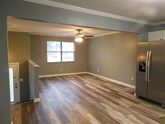 5th image of 3505 Faye Dr SE