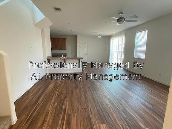 4th image of 3118 Club Center Dr