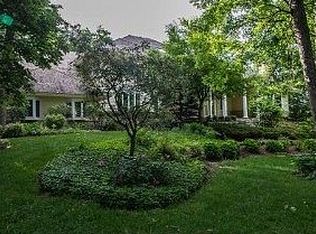 621 Timber Ridge Dr, Bartlett, IL 60103