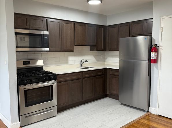 221 W Sumner Ave #3