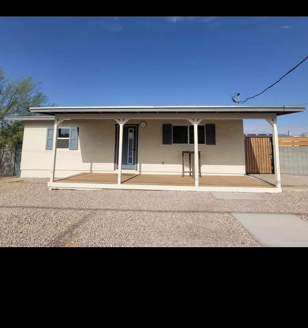 2 bed, 950 sqft, $1,990 — Photo 1