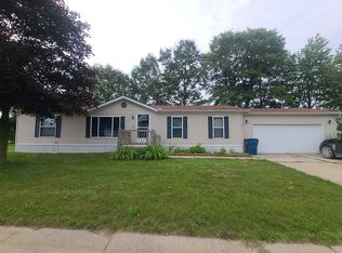 2250 Ironwood Dr, Clarkston, MI