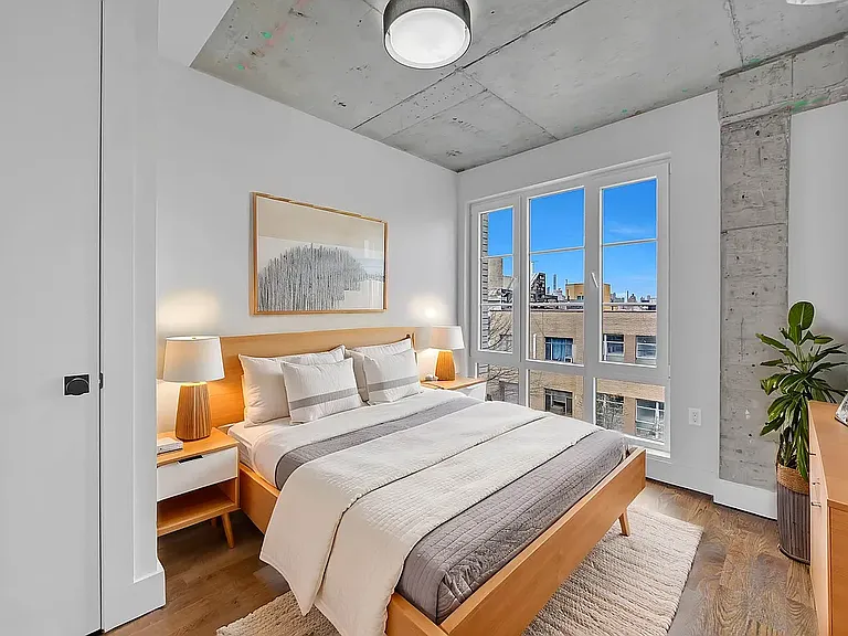 31-44 37th St #2A — Photo 3