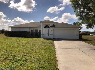 2802 Diplomat Pkwy W, Cape Coral, FL 33993