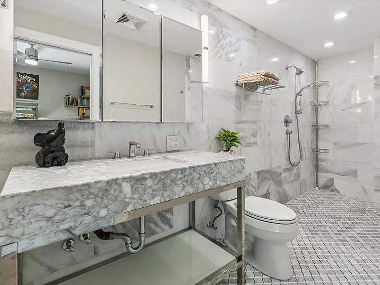 26 E 14th Pl #5W — Photo 13