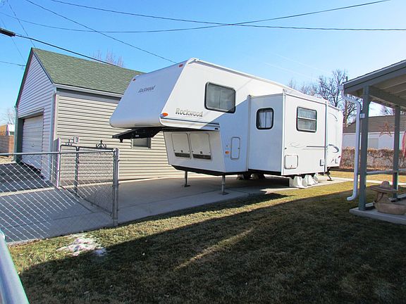 5th image of 2341 E C St