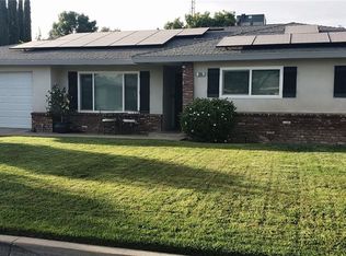 2605 Holiday Way, Madera, CA 93637