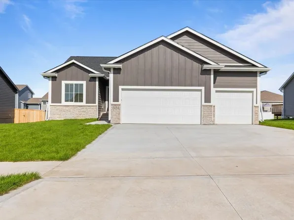 3231 NW 27th Cir, Ankeny, IA 50023