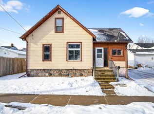 311 Isabella St, Neenah, WI 54956